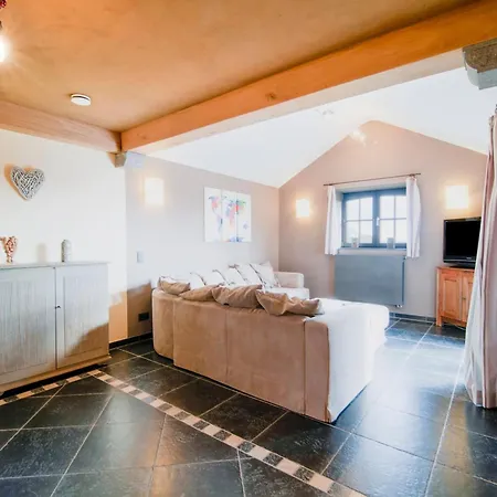 Nature Escape In Nafraiture, Cleaning Included Holiday home